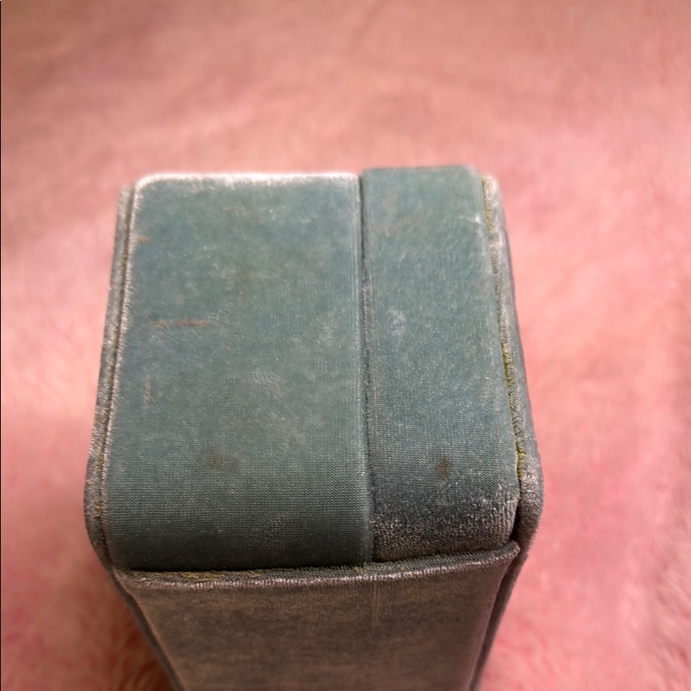 Miu Miu Velvet Jewelry Box - Picture 4 of 6